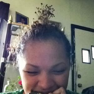 Meet your Posher, Fatima